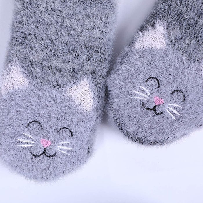 (🔥HOT SALE - 🎄🎄Christmas Sale🔥🔥)Women Fuzzy Cat Socks with Grippers